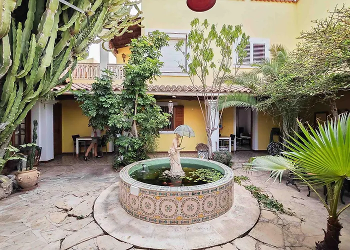 Tamaris Villa Santa Eularia des Riu